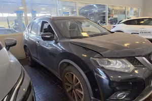 Nissan  X-Trail 2wd  7 posti  