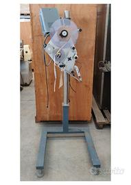 Etichettatrice Automatica da Banco – Regolabile su