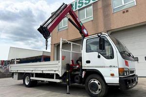 Camion/ Autocarro ISUZU NQR 75 - PAT C/ Fisso/ Gru