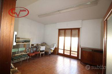 Appartamento di 137 m² con 5 locali e box auto a M
