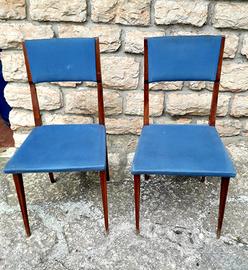 Sedie in legno e stoffa
