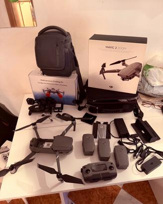 DJI Mavic 2 Zoom  Fly More Combo + Kit per acqua
