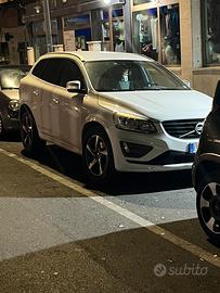 Volvo xc 60 R-design