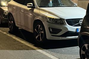 Volvo xc 60 R-design