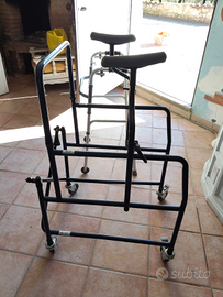 Deambulatori uno ascellare e uno con il carrellino