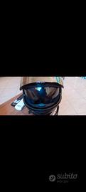 Casco AGV con doppia visiera di cui una specchiata