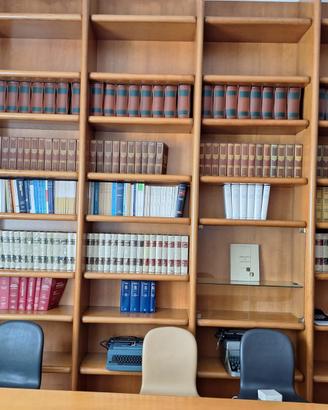 Libreria in ciliegio