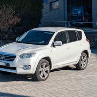 Toyota RAV4 2.2 D-CAT 150 CV Automatico