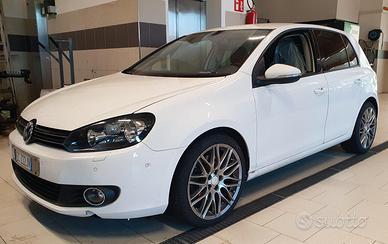 VW GOLF 6 - PARTI DI RICAMBIO O EXPORT