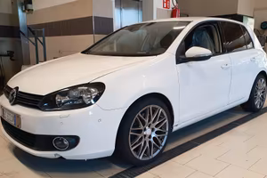 VW GOLF 6 - PARTI DI RICAMBIO O EXPORT