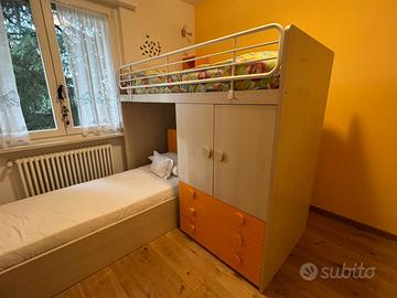 Cameretta ragazzi con doppio letto contenitivo