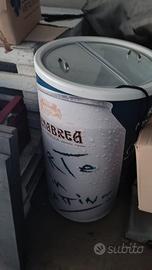 frigorifero a forma lattina