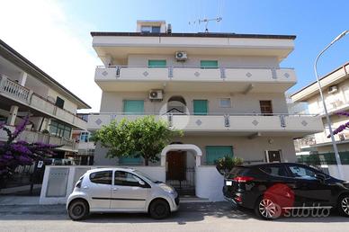 5 LOCALI A ALBA ADRIATICA