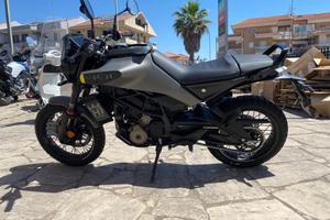 Husqvarna Svartpilen 401