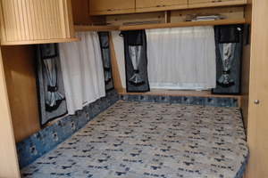 Burstner fun 495 tk 6 posti 2004