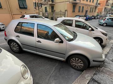 Vw golf 1600 cv 105 anno 2000