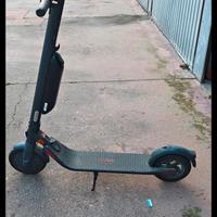 Monopattino Segway E22e