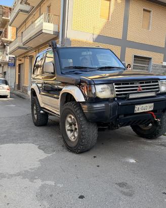 Mitsubishi Pajero 2.5  glx anno 1996 – preparato