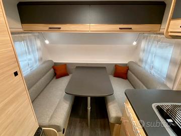 Caravelair 386 Style '24 Roulotte pari al nuovo