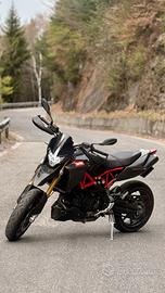 Aprilia dorsoduro 900