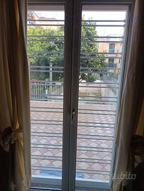infissi in alluminio bianco effetto legno 