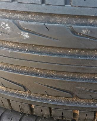 Gomme auto