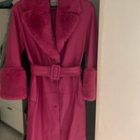 Cappotto in finta pelle con pelliccia sintetica