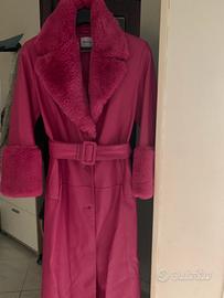 Cappotto in finta pelle con pelliccia sintetica