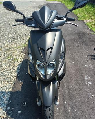 Phanton  F12 R  LC