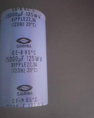 Condensatore elettrolitico 15.000 mf 125 volt