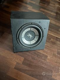 Subwoofer auto