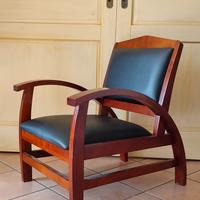 poltrona in legno e pelle