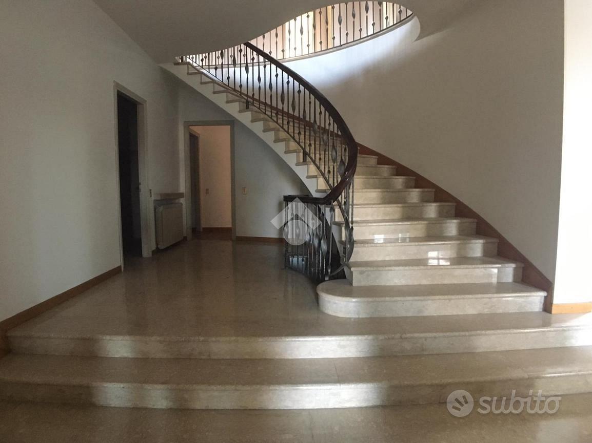 Casa – Stradella, Caselle - Altro