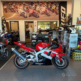 Yamaha YZF R1
