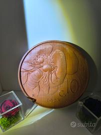 Riproduzione in legno  delle  10Lire con L'Ape