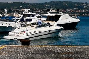 barca cabinata wa 2x231 td volvo cranchi 35