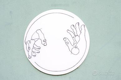 Disegno legno. Mano per mano Michelangelo Yin Yang