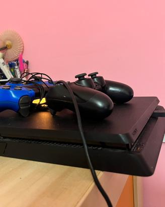 PlayStation 4 slim 500 Gb con 2 joystick