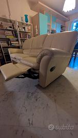 Divano tre posti in pelle