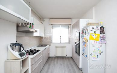 TRILOCALE CON GARAGE E CANTINA