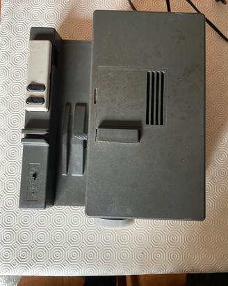 Proittore diapostive Leitz pradovit ra 150