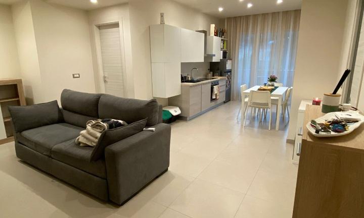 Obelischi - nuovo 2v arredato con p.auto