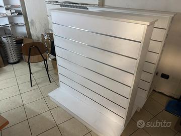 Mobile per negozio con ganci