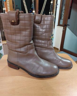 Stivali I love Moschino in pelle marrone N°40