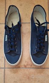 Scarpe sportive 
