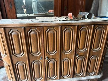 mobile / dispensa / credenza antica in legno