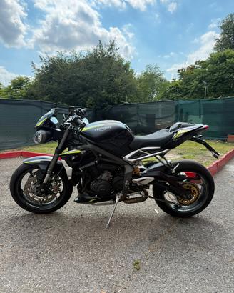 Triumph street triple 765 RS