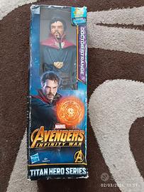 DOCTOR STRANGE 30 CM TITAN HERO