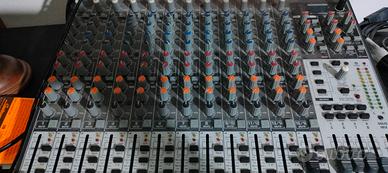 mixer audio behringer xenyx 2442Fx 