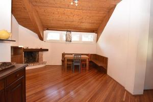 Appartamento di 82 m² con 5 locali e box auto a Ba